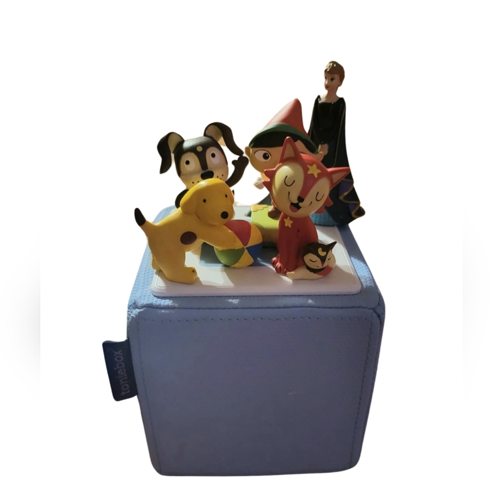 Tonie Box with 5 figures